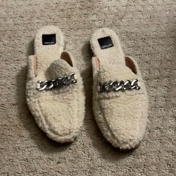 Dolce Vita Sherpa Slide Flats - Picture 1 of 4